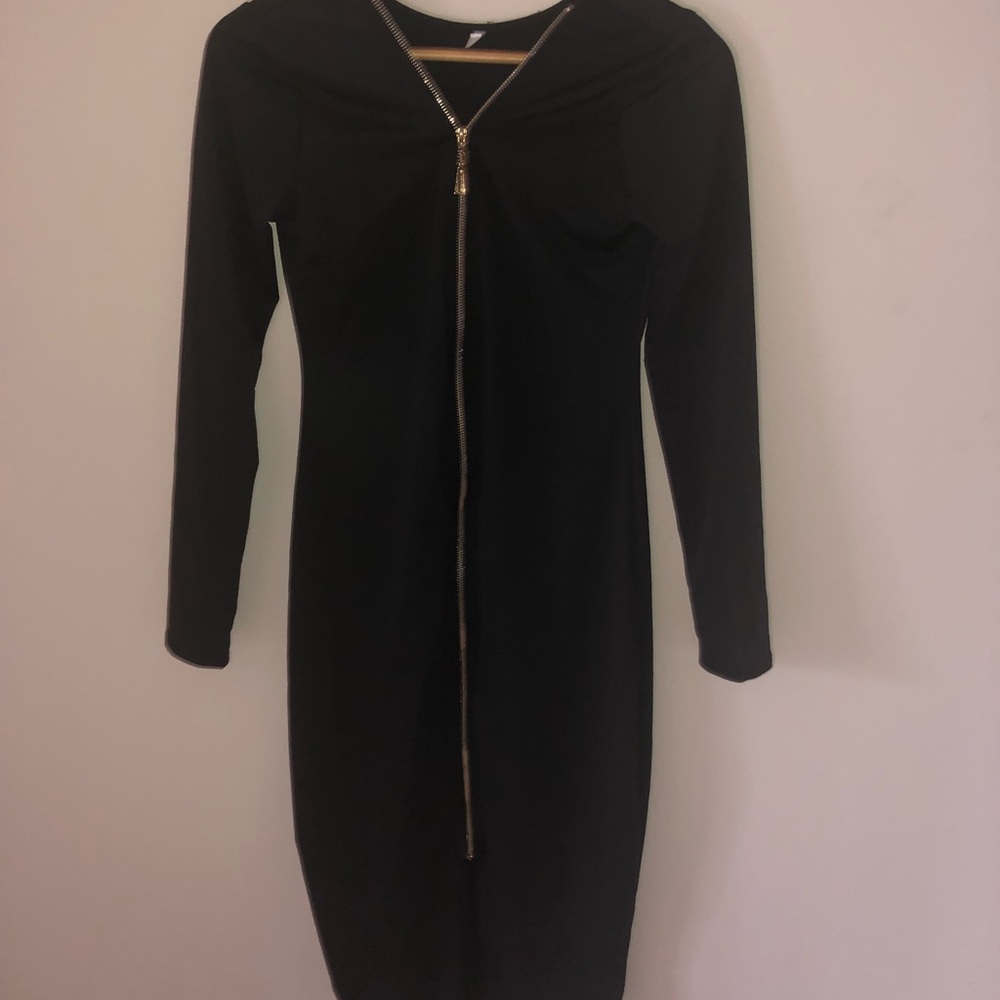 Black zip-front bodycon dress